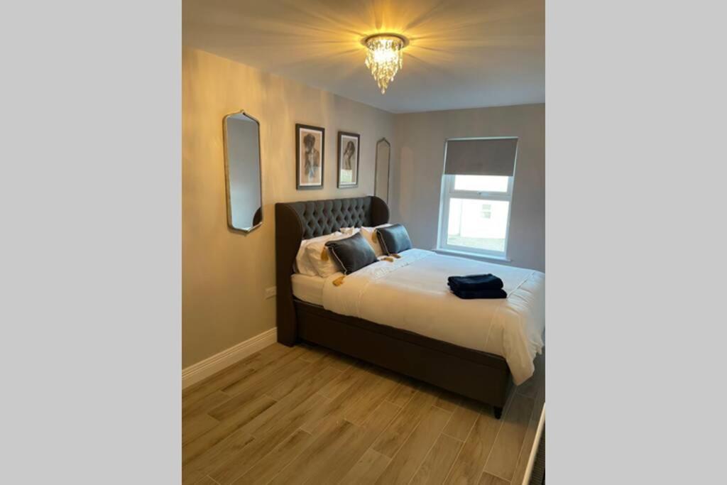 Luxurious Beach Front Apartment In Portrush Exterior foto